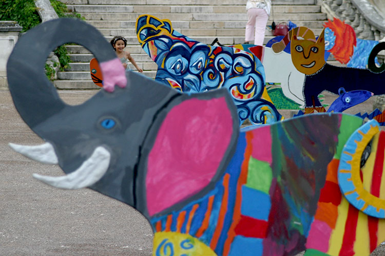 Eléphant et chat rieur, bestiaire Henri Darcy de Dijon - © Norbert Pousseur