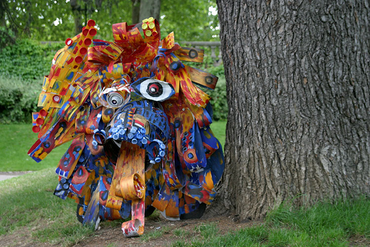 Chien (?) fou du bestiaire Henri Darcy de Dijon - © Norbert Pousseur