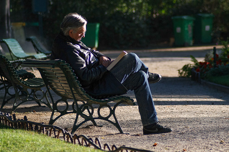 S'endormir sur son livre © Norbert Pousseur